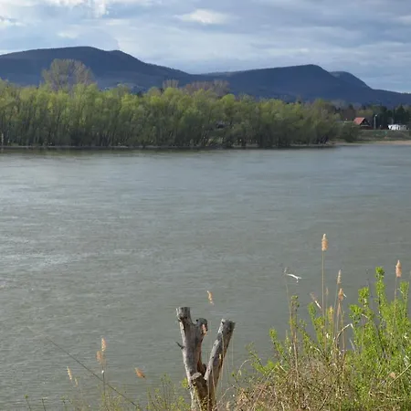 דירה Suenfeszek Vendeghaz