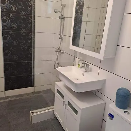 Apartment Suenfeszek Vendeghaz