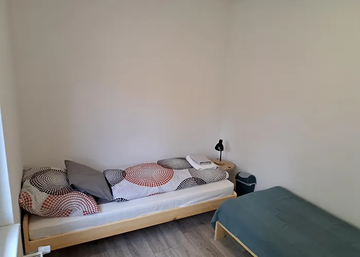 Apartment Suenfeszek Vendeghaz *