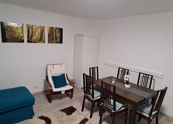 Suenfeszek Vendeghaz Apartment